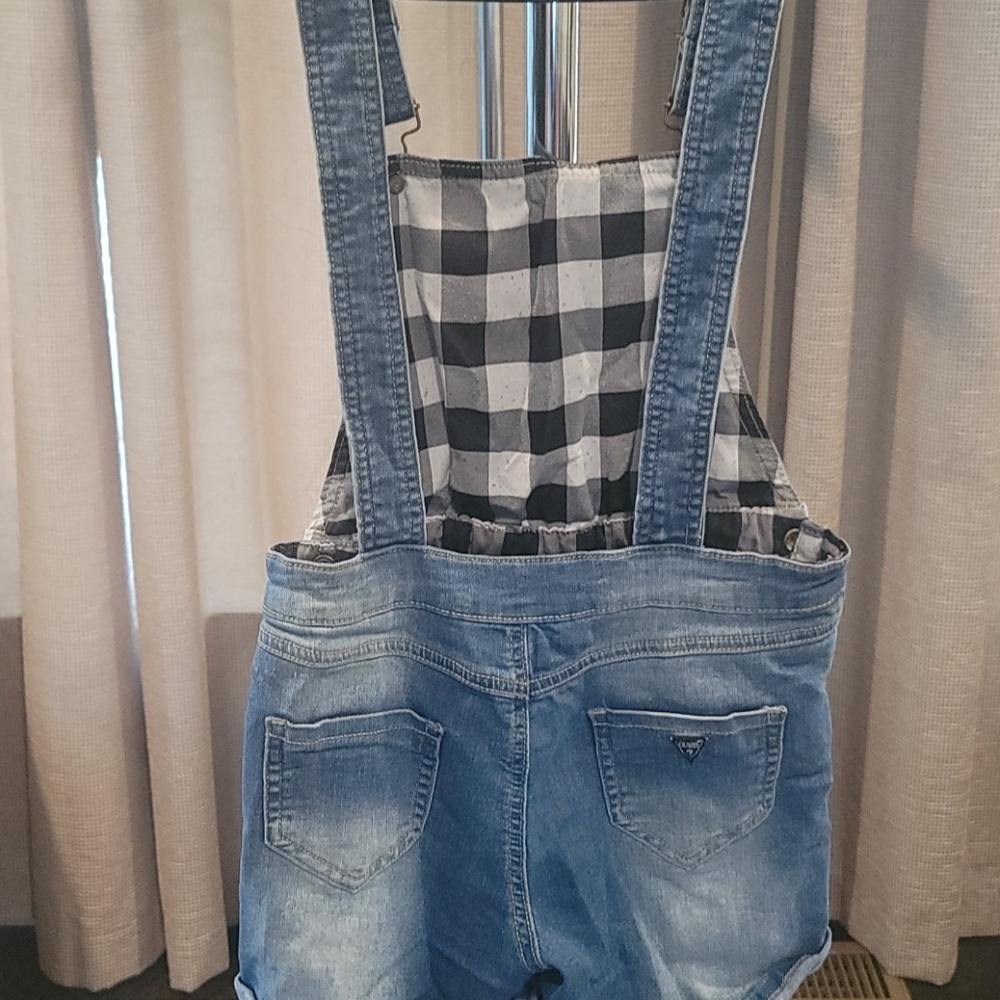 GUESS Short Jumper - Picture 3 of 4